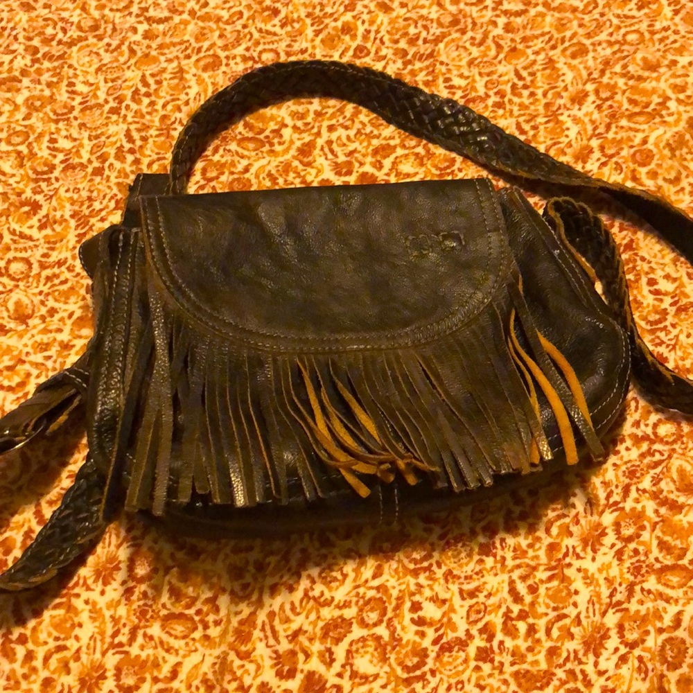 Bedstu cross body dark Tobacco fringe barely used
